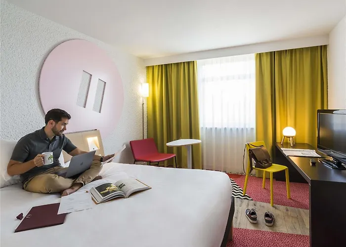 Ibis Styles Lyon Eurexpo 호텔