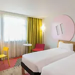 Ibis Styles Lyon Eurexpo 3* بْرو