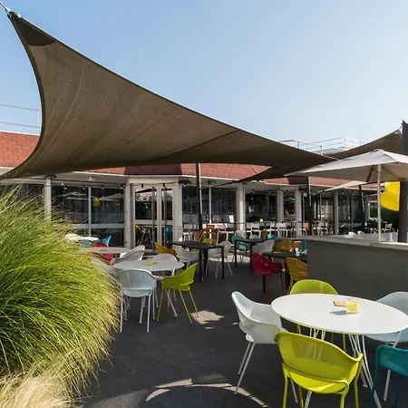 Ibis Styles Lyon Eurexpo Отель Брон