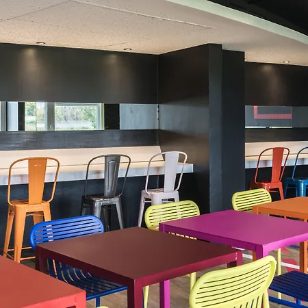 Ibis Styles Lyon Eurexpo ברון