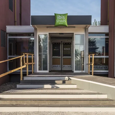 Ibis Styles Lyon Eurexpo Отель Брон