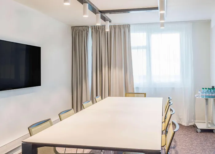 מלון Ibis Styles Lyon Eurexpo 3*