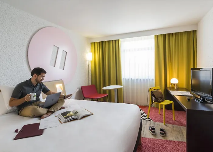 Ibis Styles Lyon Eurexpo بْرو